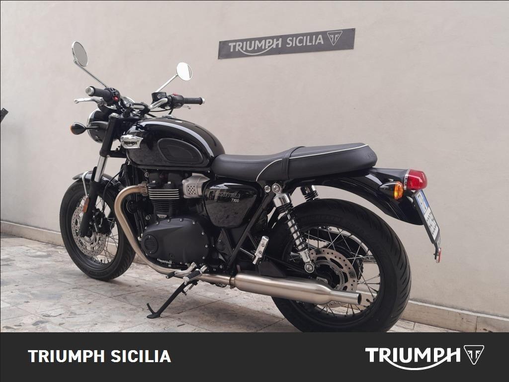 TRIUMPH Bonneville 900 T100 