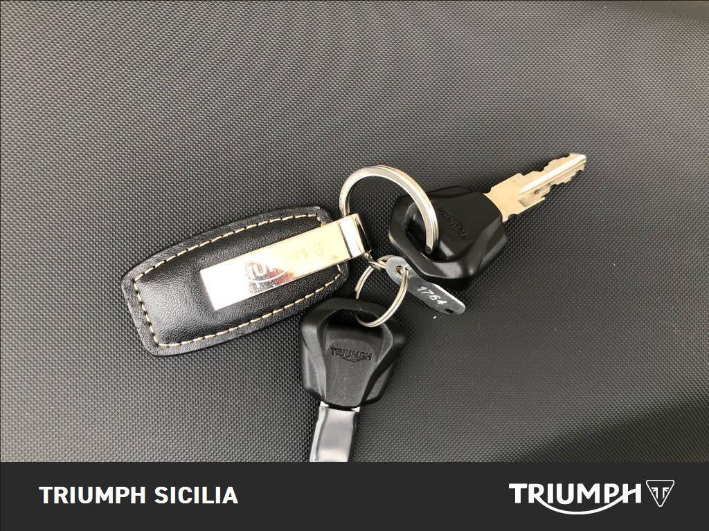 TRIUMPH Street Triple 765 R