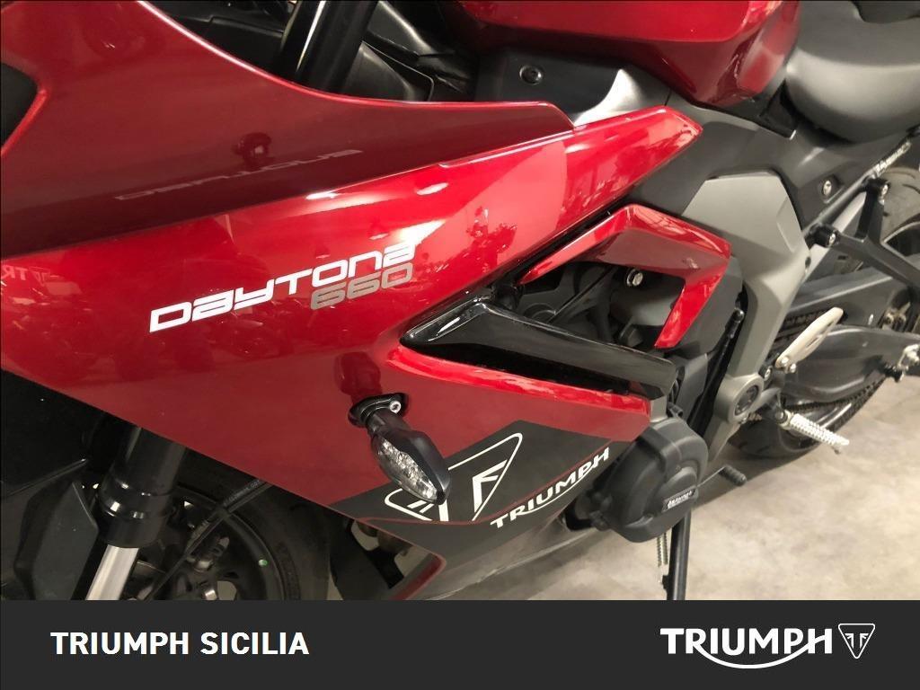 TRIUMPH Daytona 660 Abs