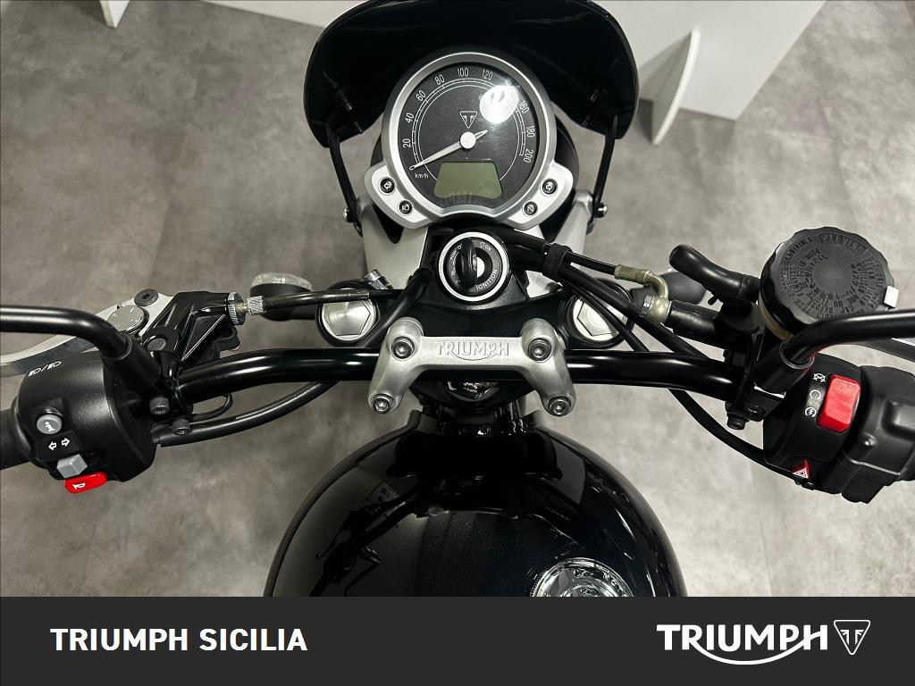 TRIUMPH Street Twin 900 