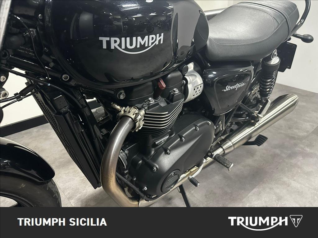TRIUMPH Street Twin 900 