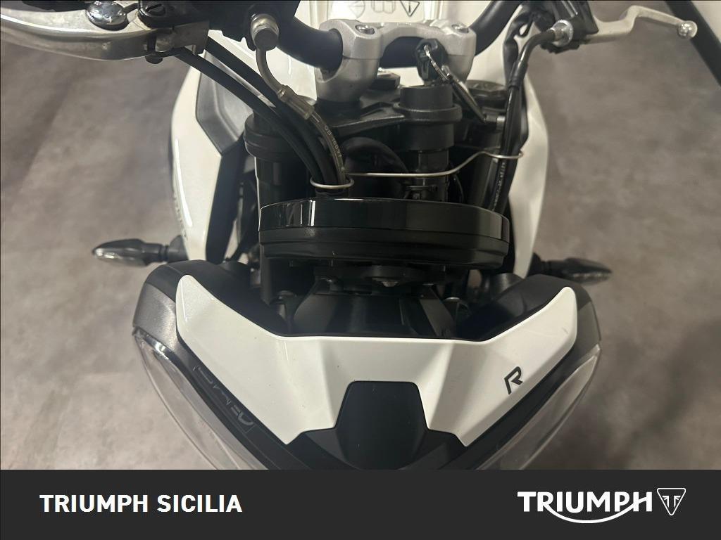 TRIUMPH Street Triple 765 R