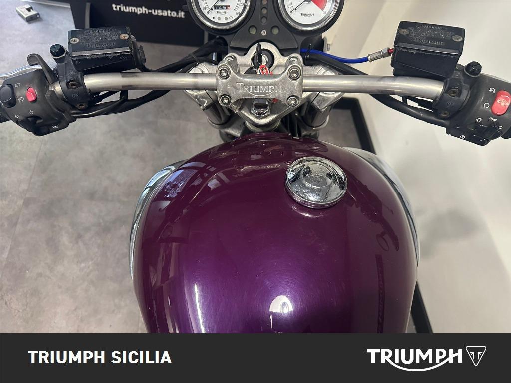 TRIUMPH Adventurer 900 