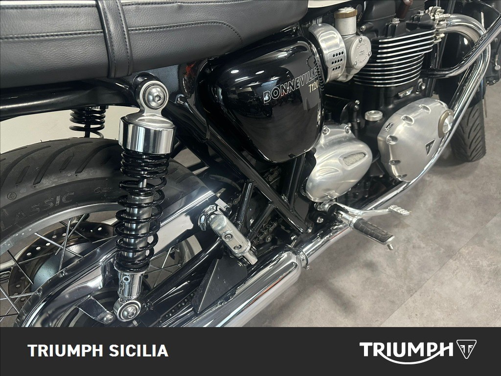 TRIUMPH Bonneville 1200 T120 Jet Black/Fusion White Abs E5