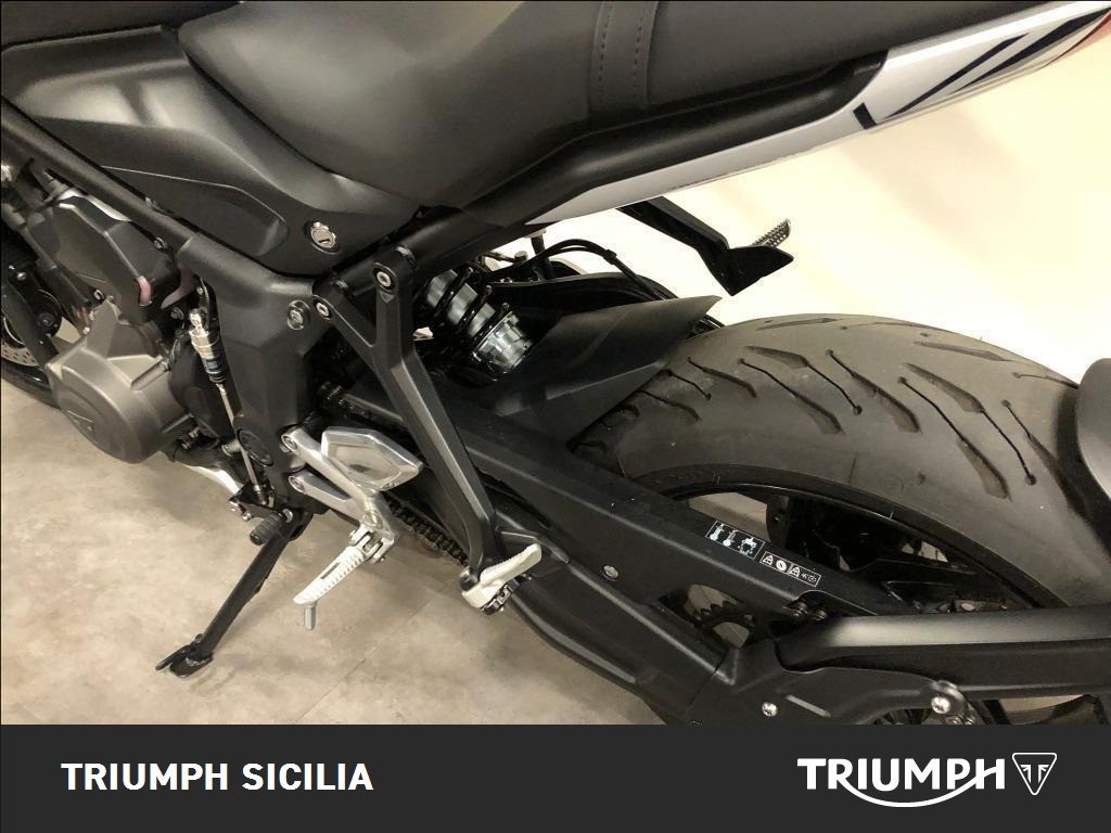 TRIUMPH Trident 660 Triple Tribute Abs