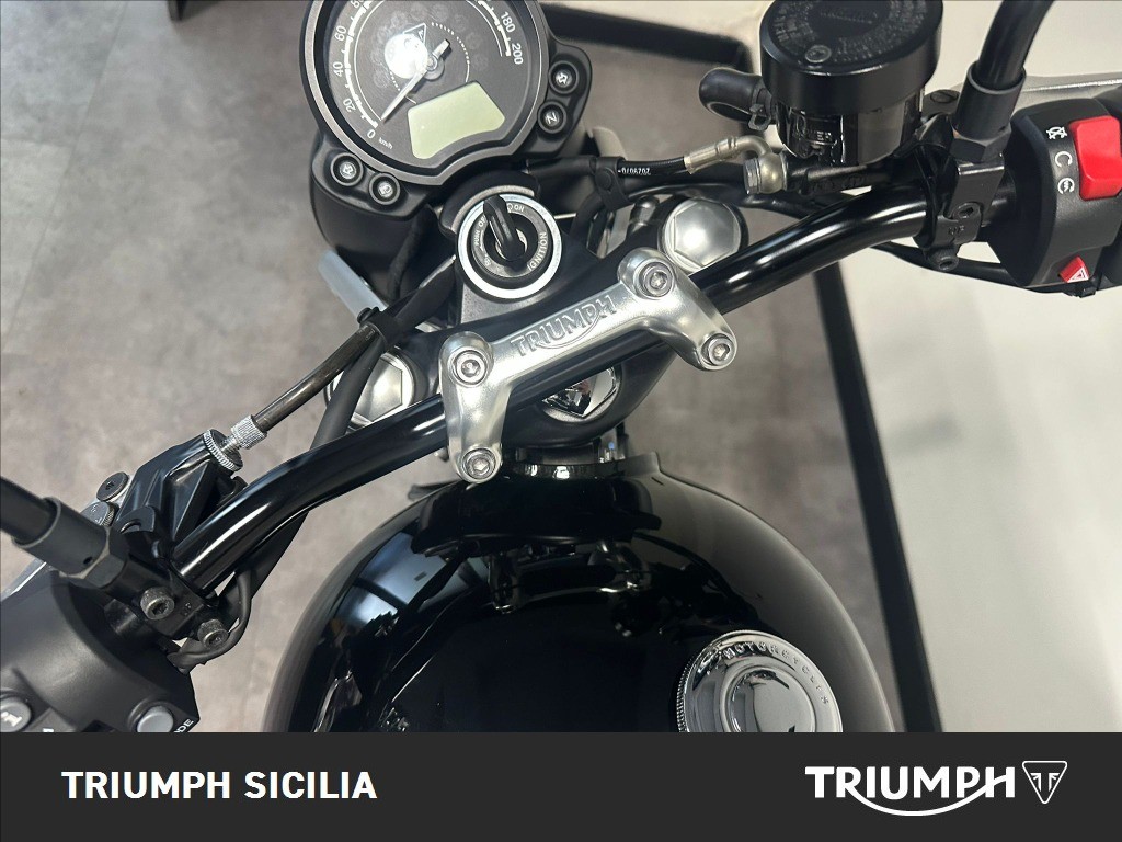 TRIUMPH Speed Twin 900 Stealth Edition Abs