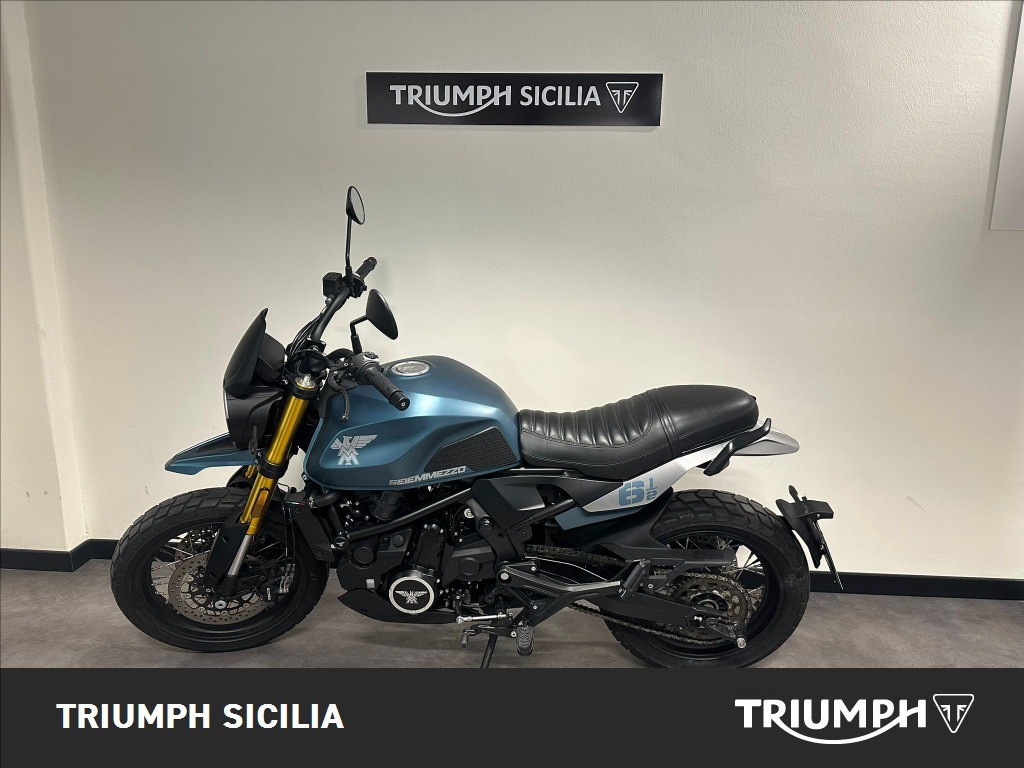 MOTO MORINI Seiemmezzo SCR 650 Abs