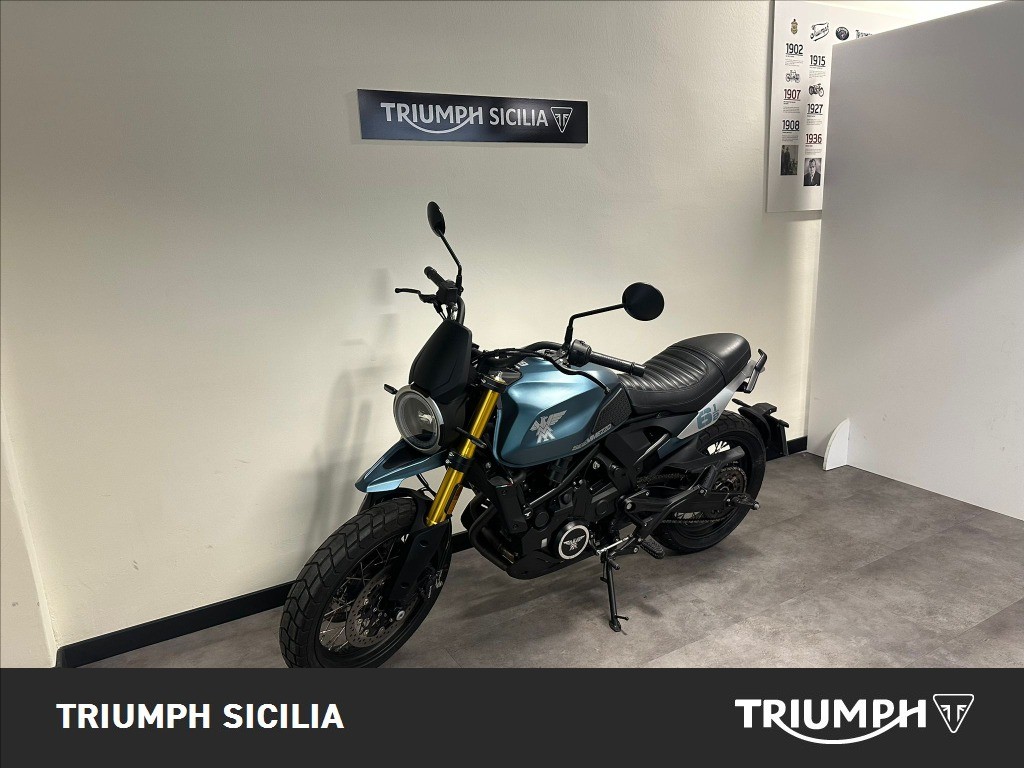 MOTO MORINI Seiemmezzo SCR 650 Abs