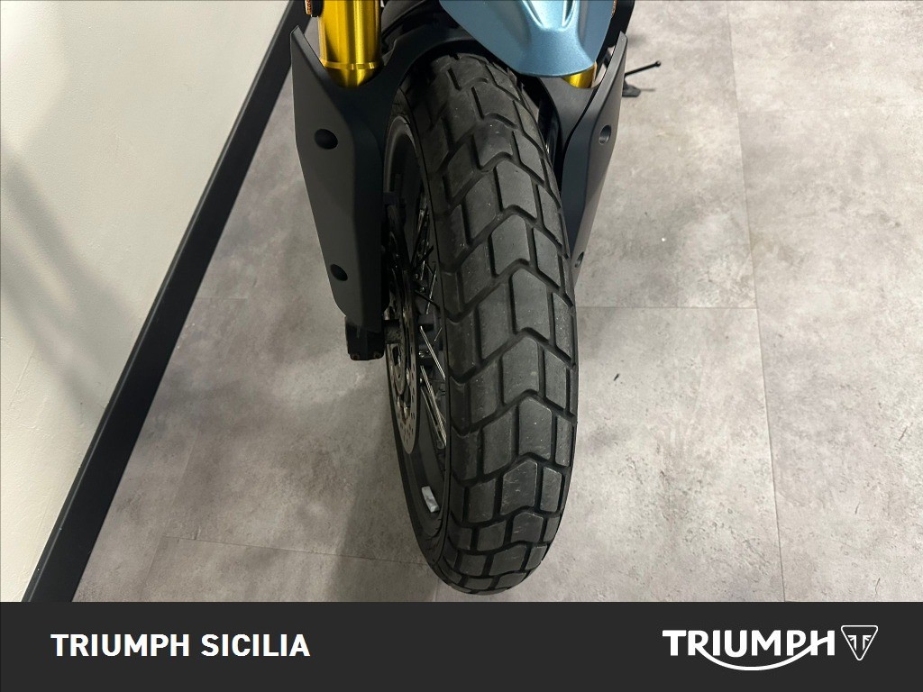 MOTO MORINI Seiemmezzo SCR 650 Abs