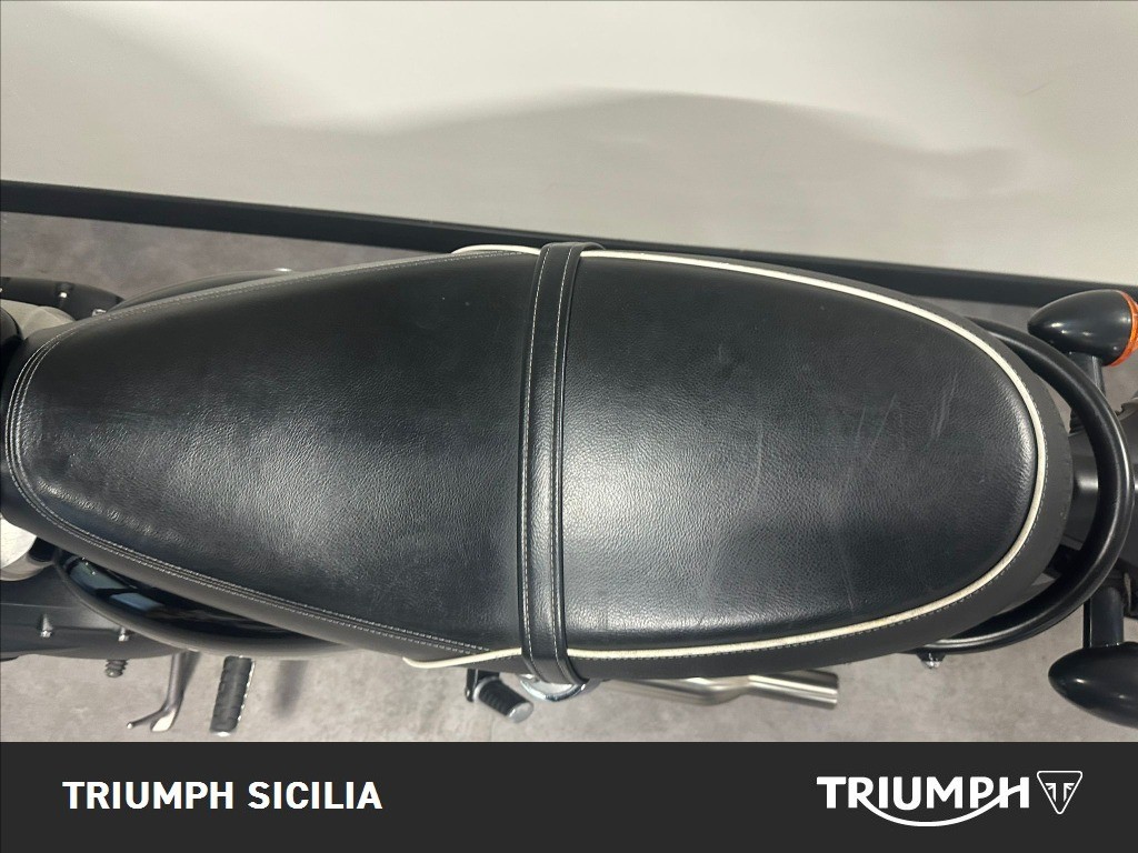 TRIUMPH Bonneville 900 T100 