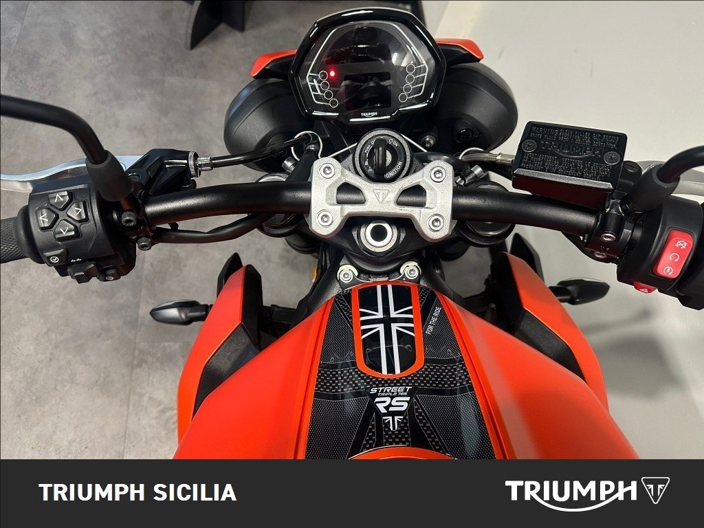 TRIUMPH Street Triple 765 R