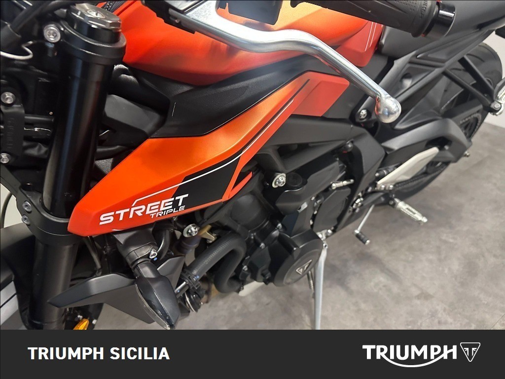 TRIUMPH Street Triple 765 R