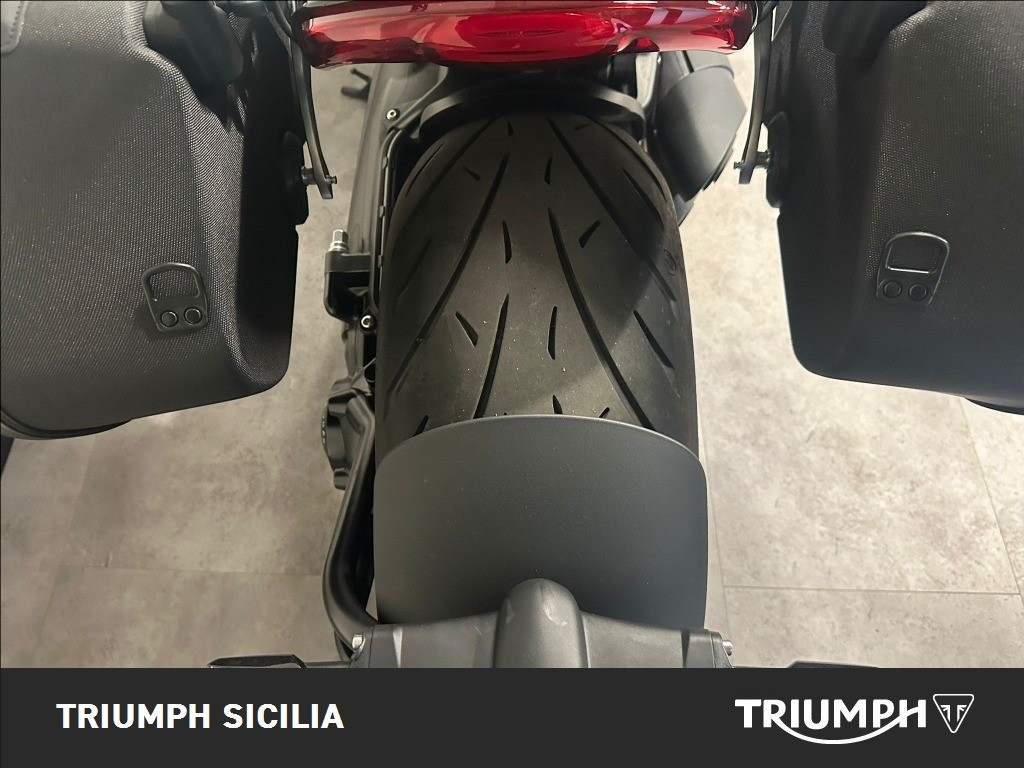 TRIUMPH Rocket III 2500 Storm R