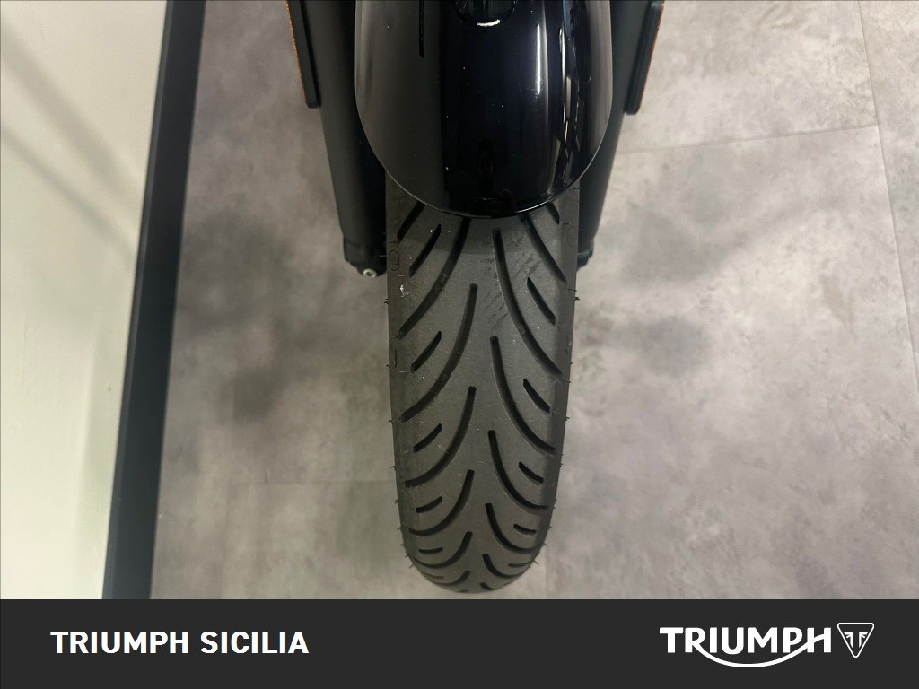 TRIUMPH Speed Twin 900 Chrome Edition Abs