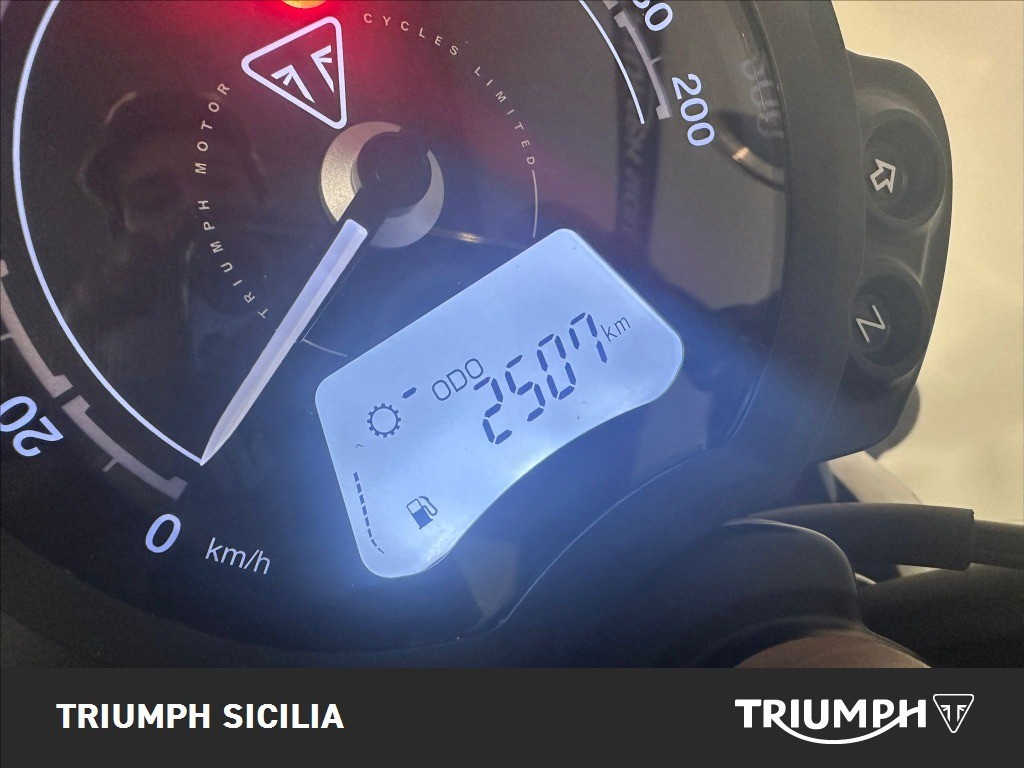 TRIUMPH Speed Twin 900 Chrome Edition Abs