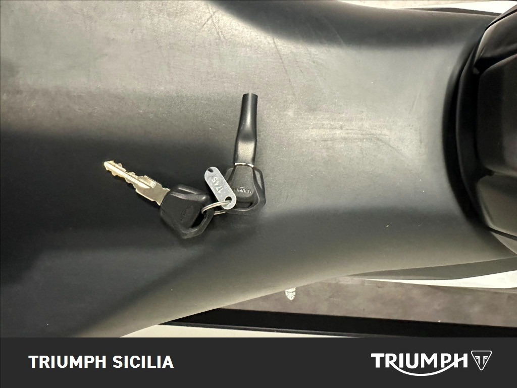 TRIUMPH Trident 660 Cobalt Blue / Sapphire Black Abs