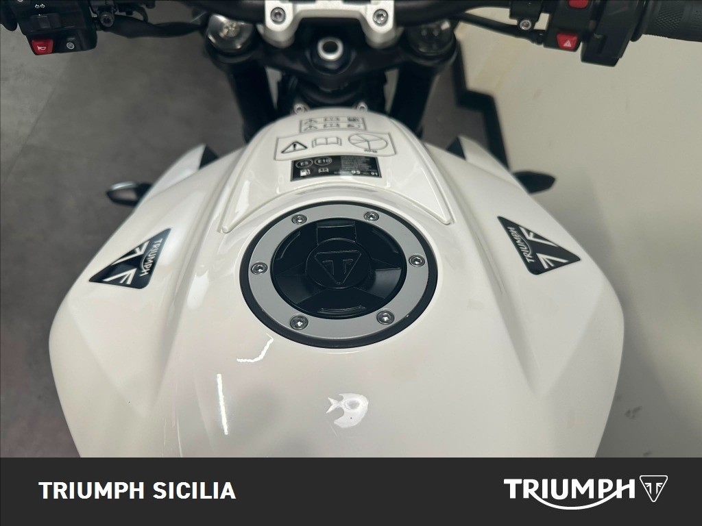 TRIUMPH Street Triple 765 R
