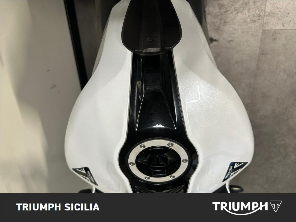 TRIUMPH Daytona 660 Abs