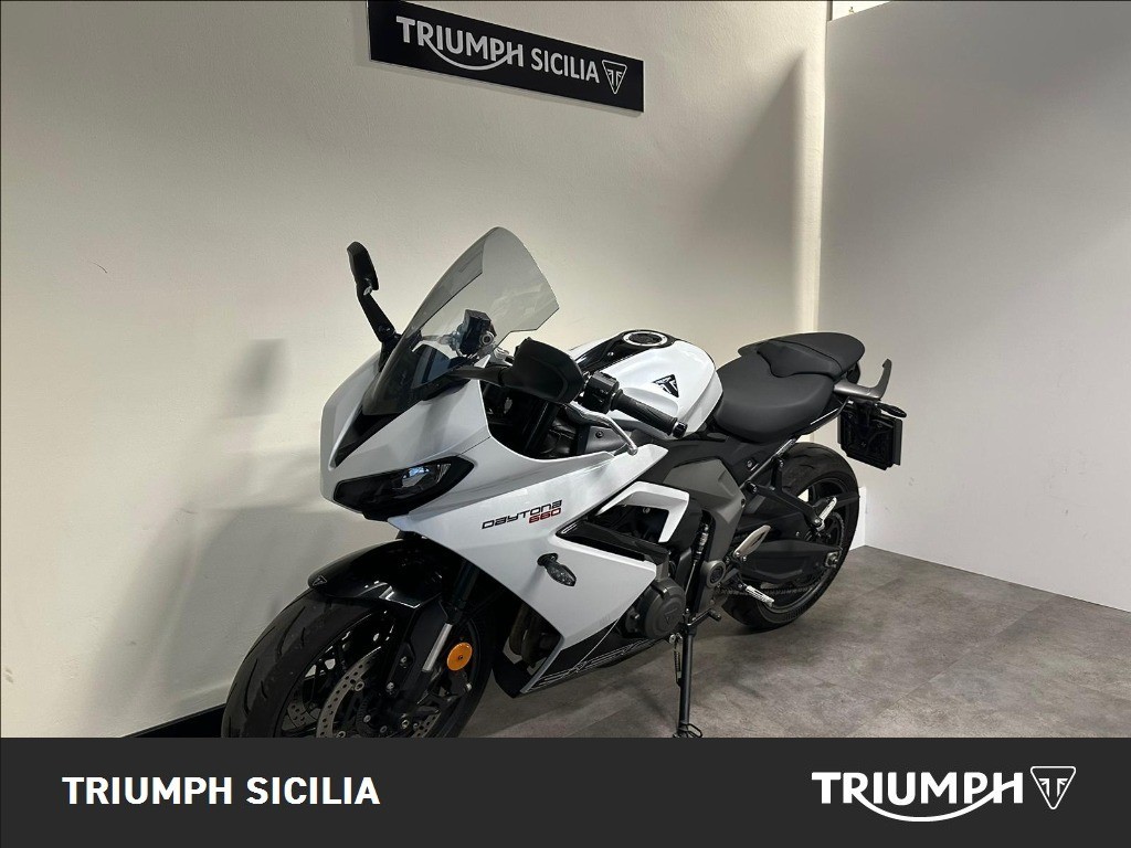TRIUMPH Daytona 660 Abs