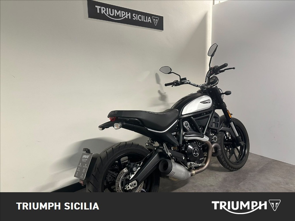 DUCATI Scrambler 800 Icon Dark