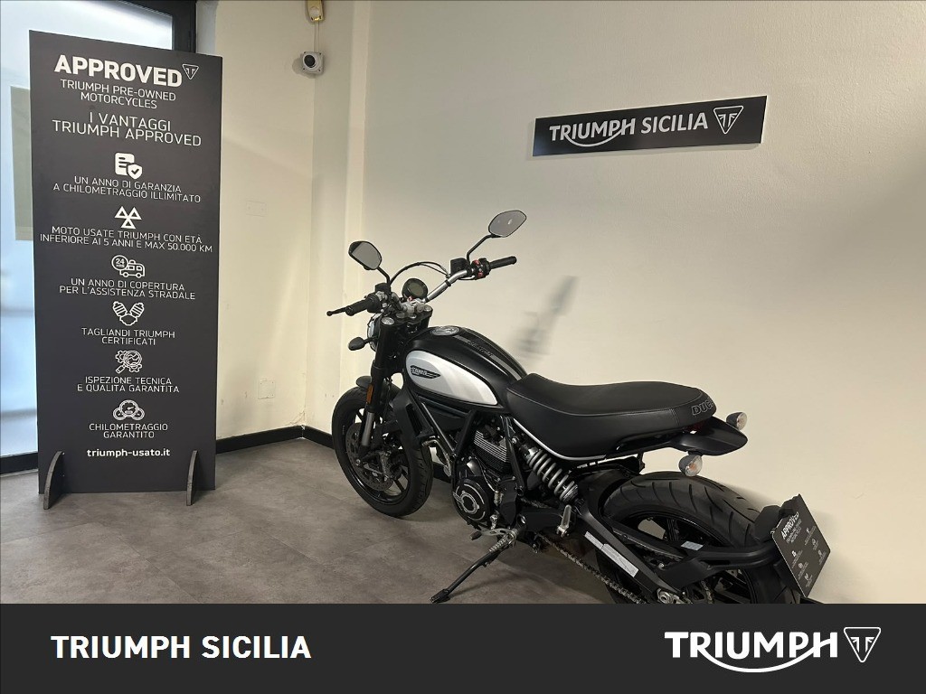 DUCATI Scrambler 800 Icon Dark