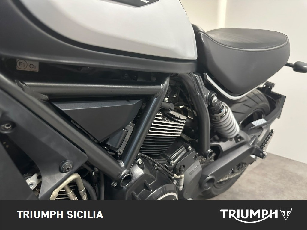 DUCATI Scrambler 800 Icon Dark