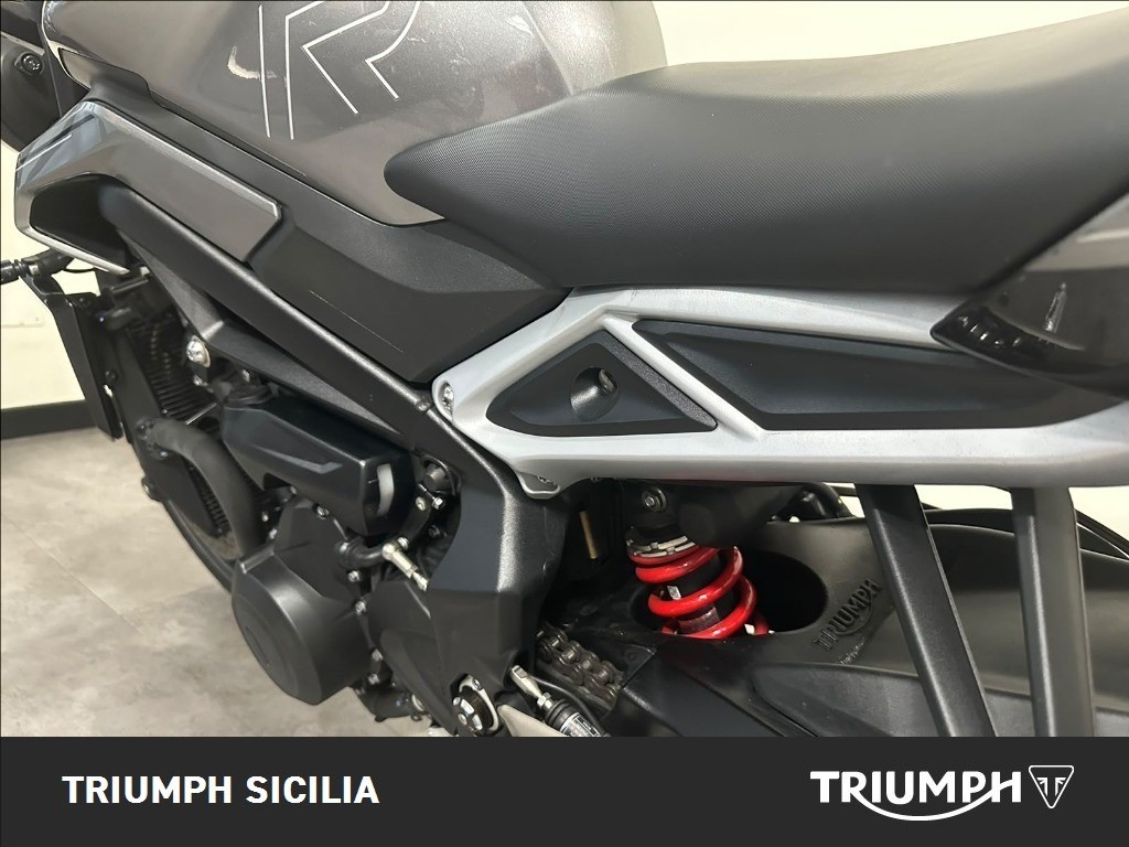 TRIUMPH Street Triple 765 R