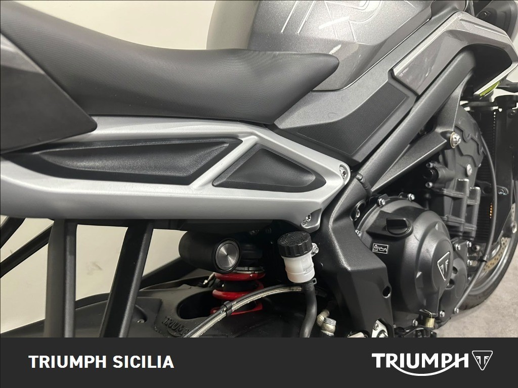 TRIUMPH Street Triple 765 R