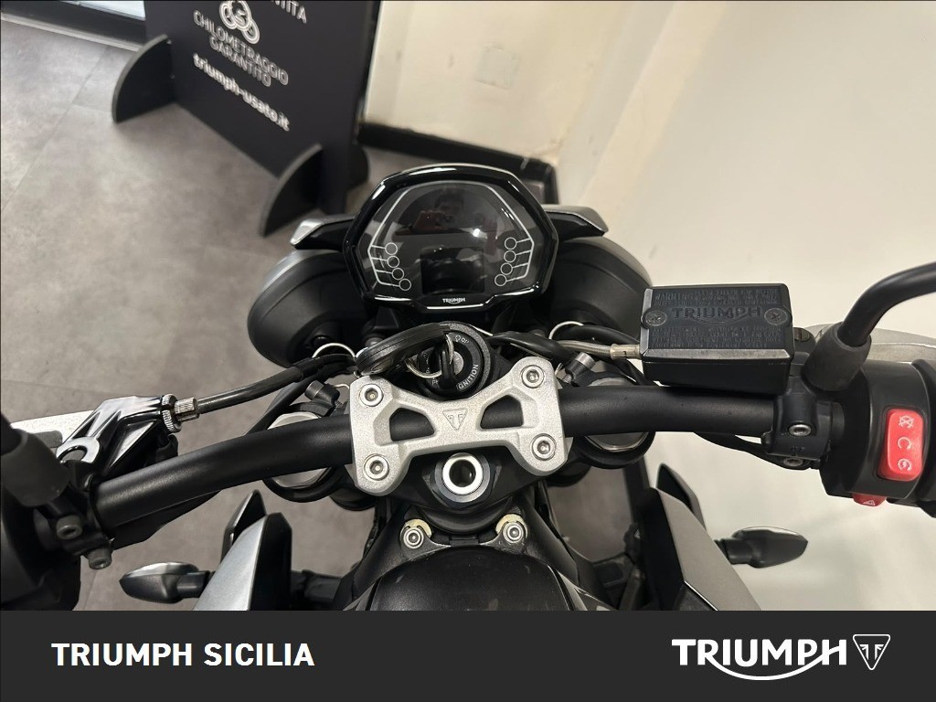 TRIUMPH Street Triple 765 R