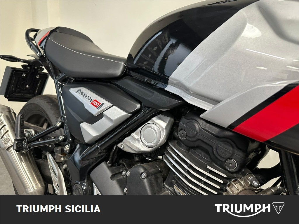 TRIUMPH Thruxton 400 Phantom Black / Aluminium Silver Abs